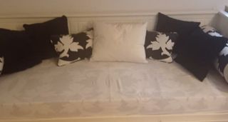 6 Cojines y colchón para diván de Ikea