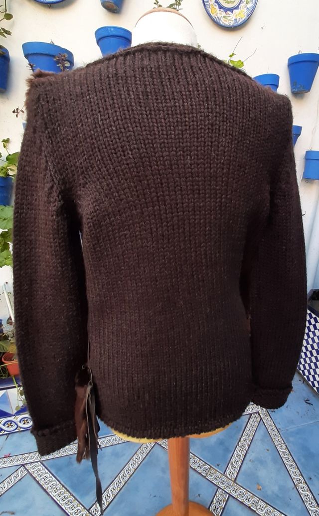 Rebeca de piel combinada con lana