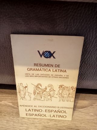 Vendo Diccionario de Latín Vox