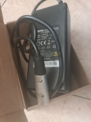 Cargador para Patinete