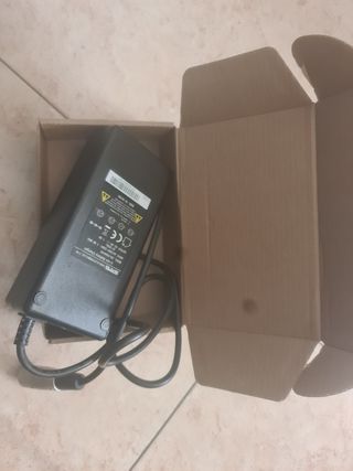 Cargador para Patinete