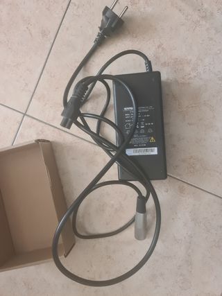 Cargador para Patinete