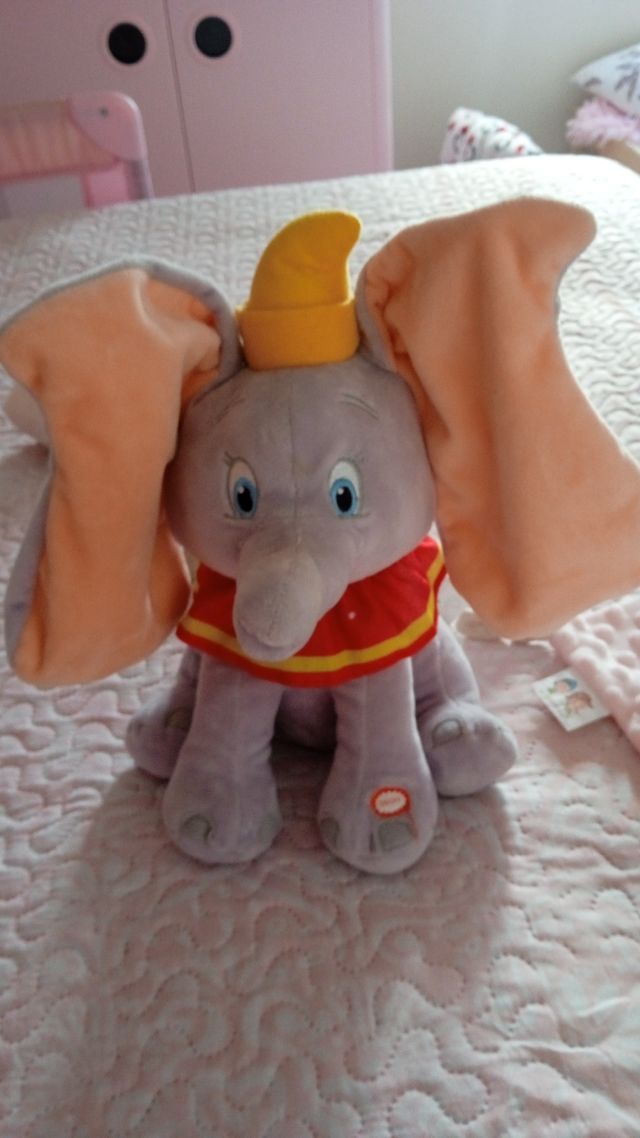 Dumbo con sonido