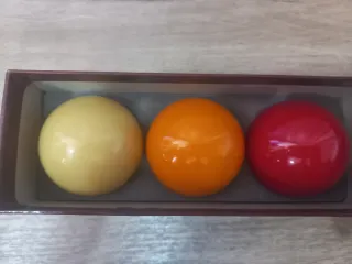 BOLAS DE BILLAR SUPER ARAMITH TOURNAMENT