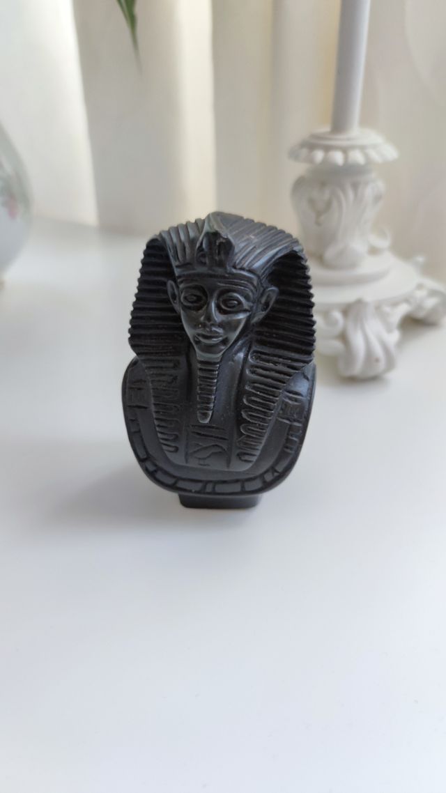 Estatua Faraón Tutankamón 