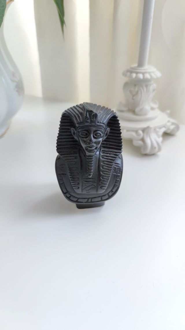 Estatua Faraón Tutankamón 