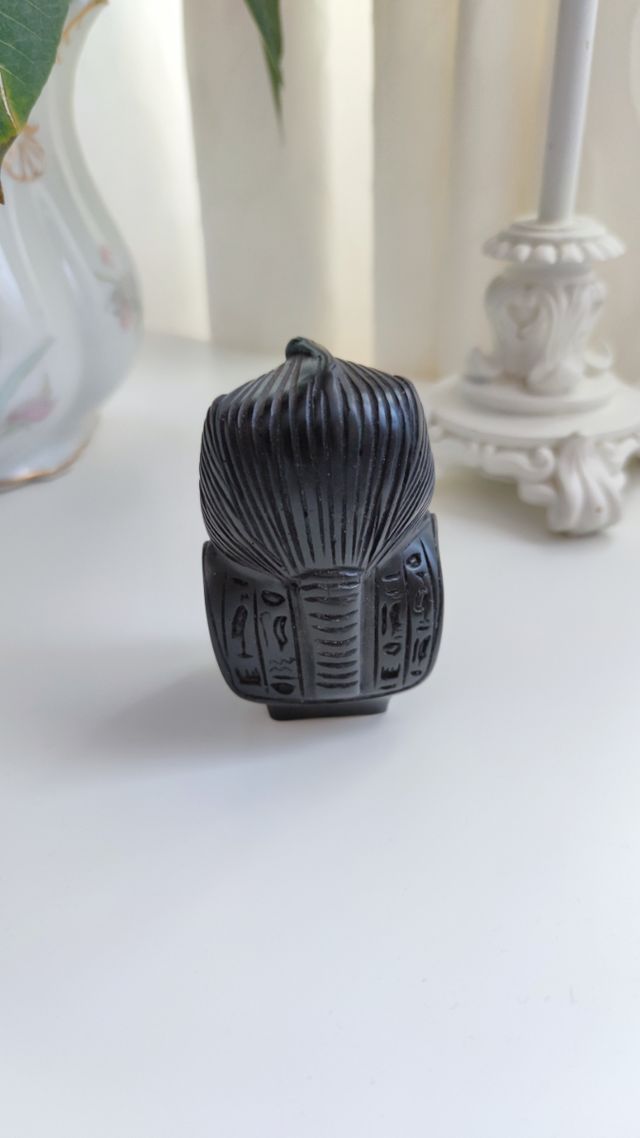 Estatua Faraón Tutankamón 