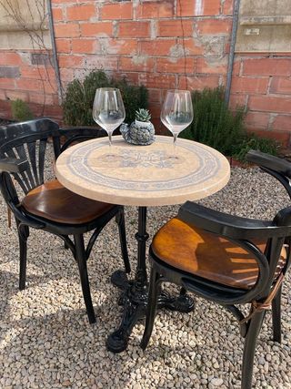 Lote sillas madera estilo thonet apoyabrazos mesa 