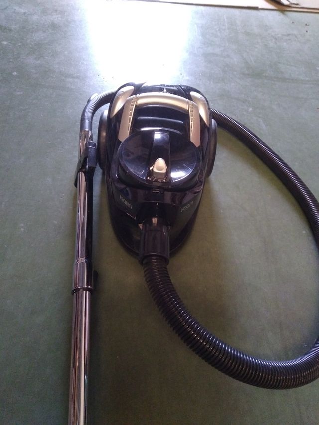 ASPIRADORA SIN BOLSA