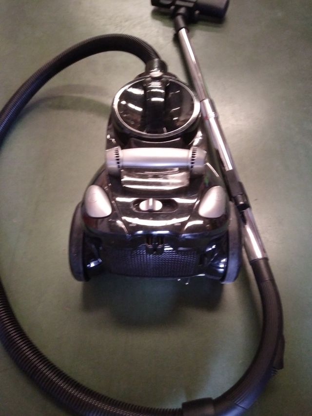 ASPIRADORA SIN BOLSA