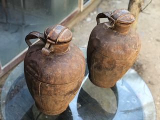 Cántaros de metal de Aceite o leche