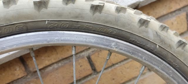 bicicleta decathlon niño. WhatsApp 647622598