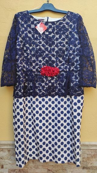 Vestido encaje y lunares.