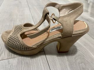 Sandalias fiesta color camel