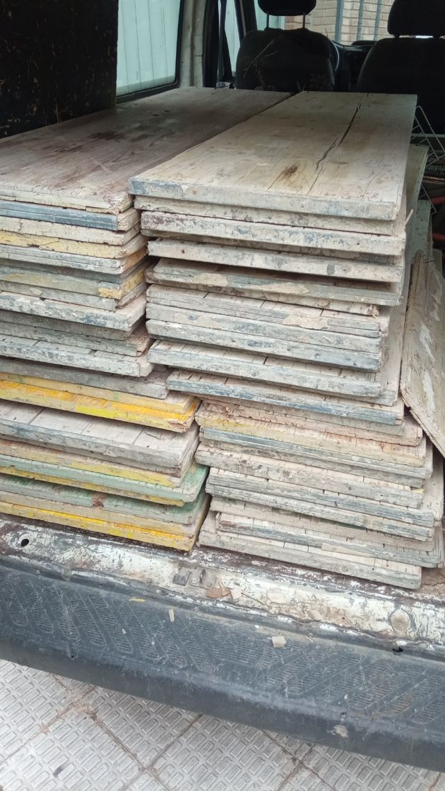 Tableros de encofrar de segunda mano por 5 EUR en Zaragoza en WALLAPOP