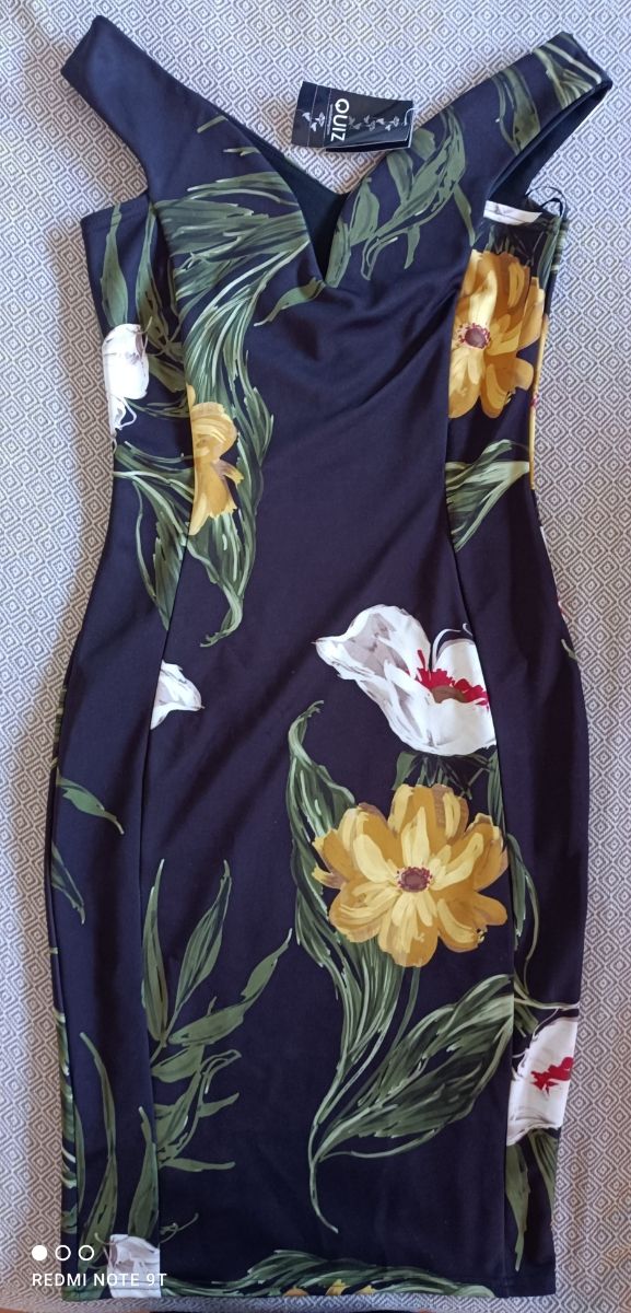 Vestido con flores nuevo