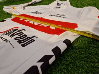 TALLA (XS). MAILLOT TÉRMICO TREK SEGADREDO 
