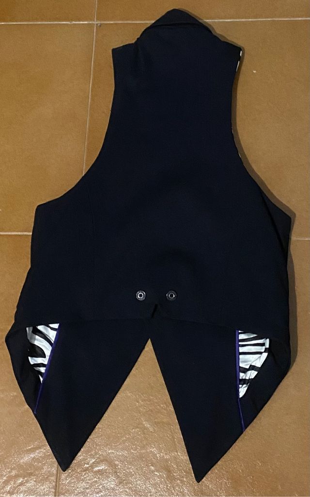 Chaleco negro marca Pepe