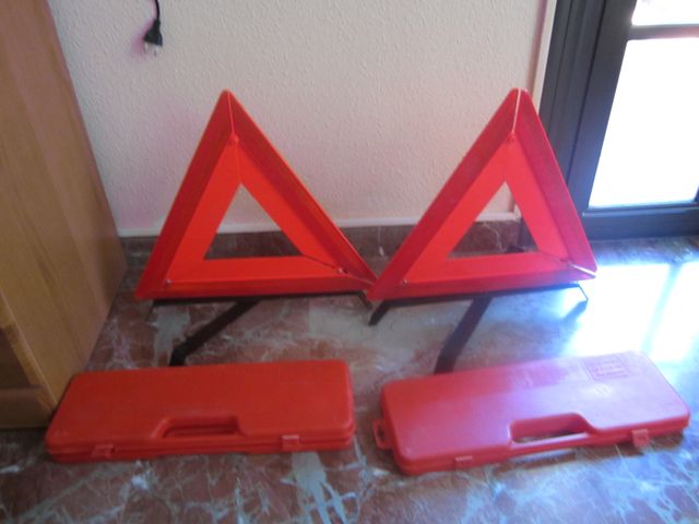 TRIANGULOS DE COCHE HOMOLOGADOS