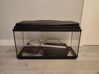 Acuario 80x30x45 con luz