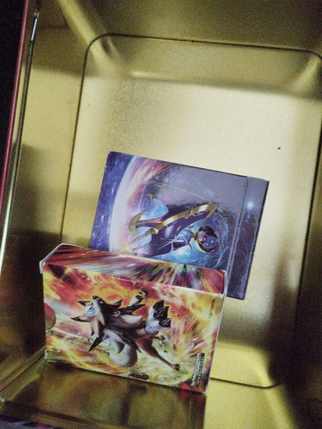 Caja Cartas Pokemon SOL Y LUNA