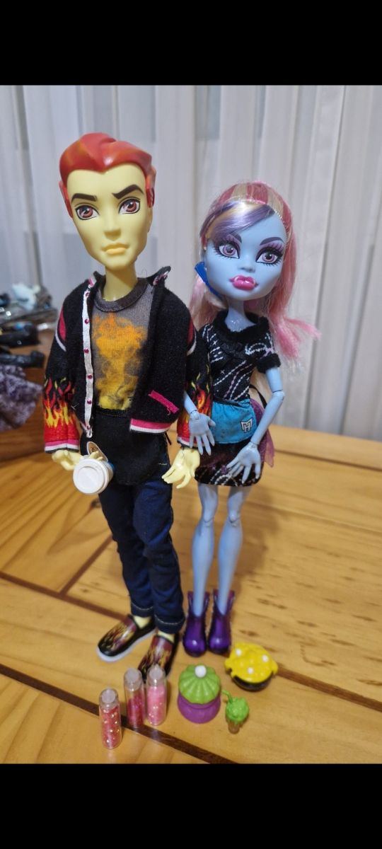 MONSTER HIGH HEATH BUMS Y ABBY ABOMINABLE