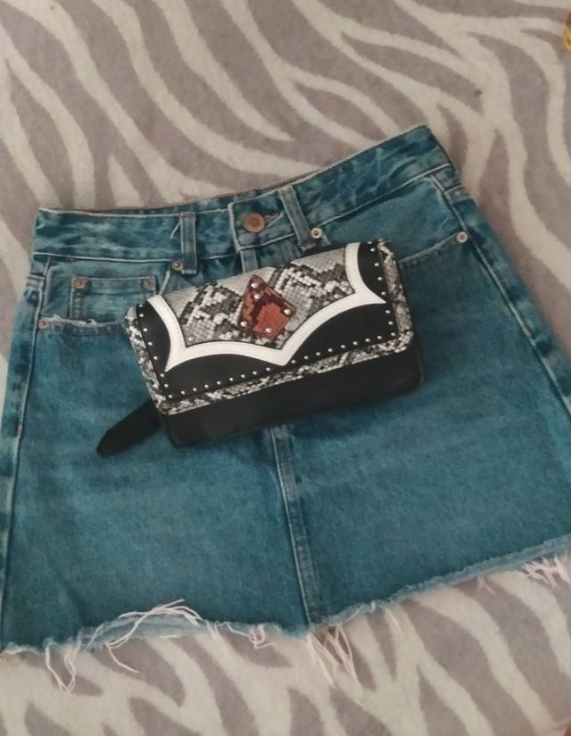 Mini falda vaquera Bershka