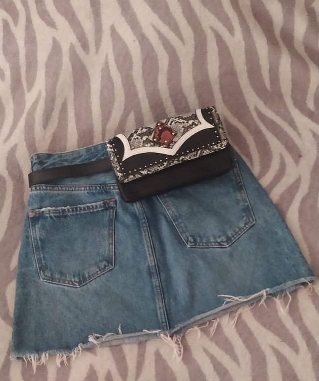 Mini falda vaquera Bershka