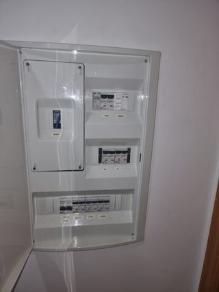 Electricista con Carnet Intalador