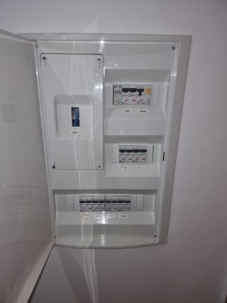 Electricista con Carnet Intalador