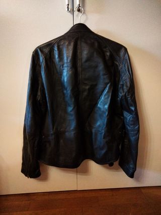 chaqueta cuero Massimo Dutti talla 42
