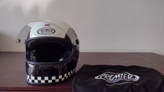 Casco Premier Trophy