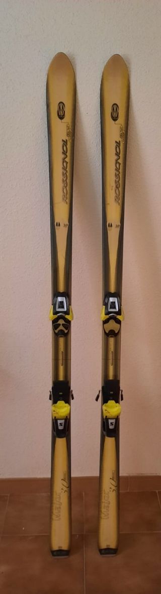 Skis Rossignol con fijaciones
