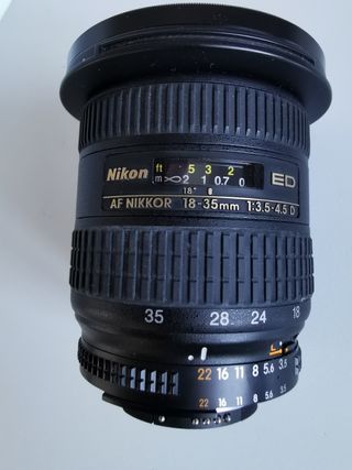 Objetivo Nikon AF-S 18-35mm f/3,5-4,5 ED