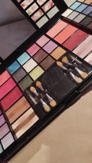 Estuche de maquillaje