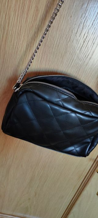 Bolso acolchado Stradivarius