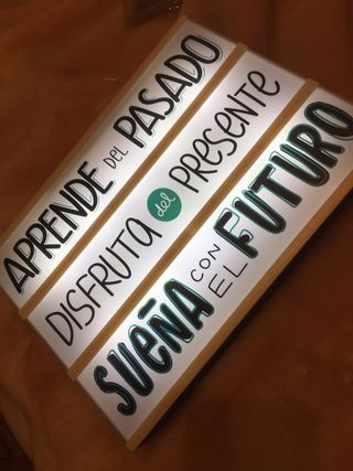 Caixa com Frases e com Luz Led