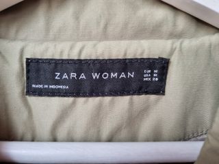 Gabardina mujer Zara