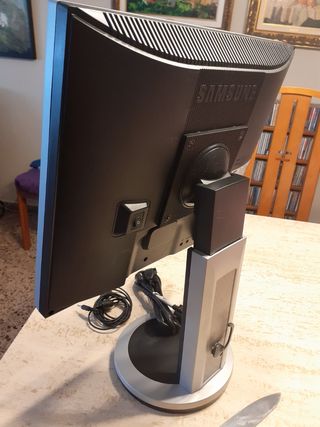 Monitor TFT 17"