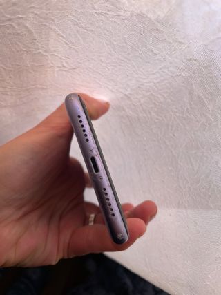 iPhone 11 semi Nuevo