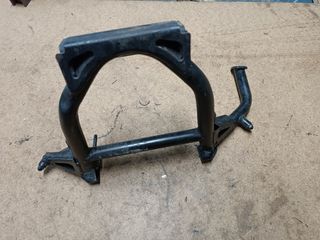 caballete central integra 700