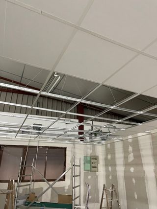 MONTADORES DE PLADUR