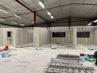 MONTADORES DE PLADUR