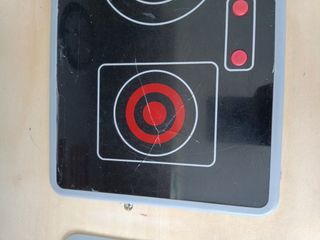 cocinita  niños,con bote de comida de plástico.