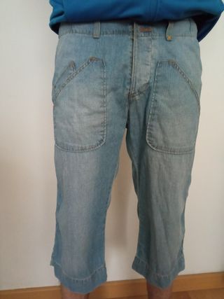 Pantalón vaquero lee