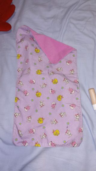 dos muñecos bellies. Yumi Yummy y Pinkytwinky. Mar