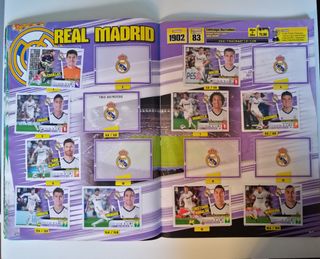 ALBUM LIGA ESTE 2013 2014. Con 63 CROMOS