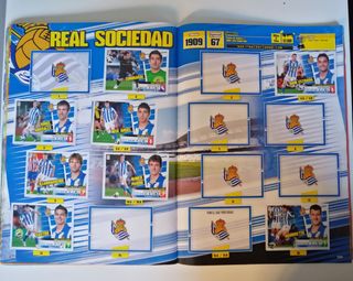 ALBUM LIGA ESTE 2013 2014. Con 63 CROMOS