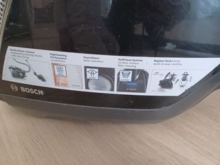 Aspirador sin bolsa BOSCH negro