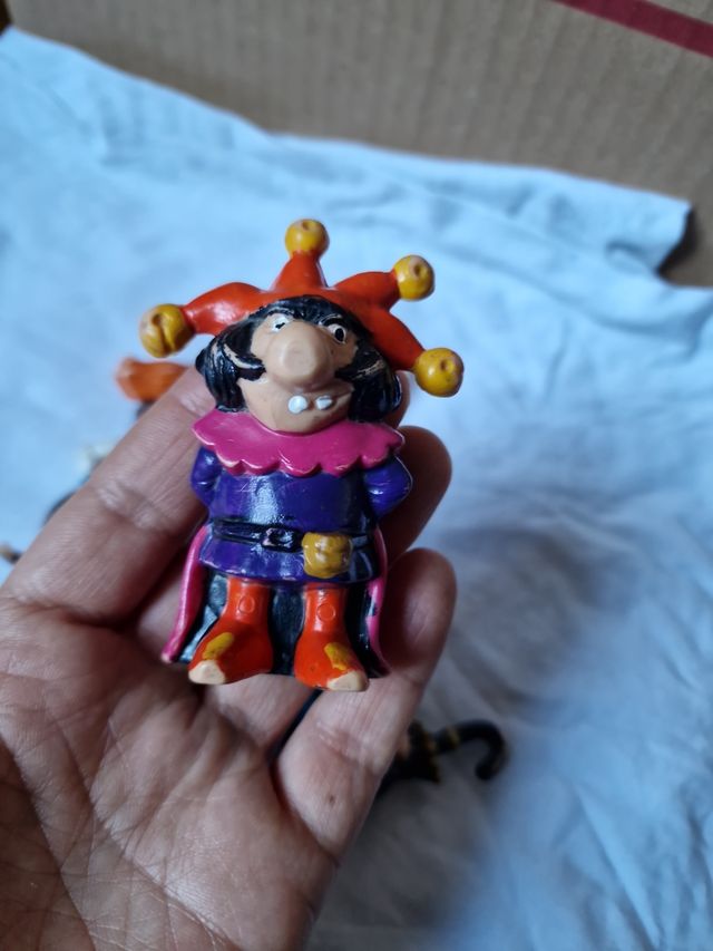 Figuras de la serie de televisión cuentos clásicos